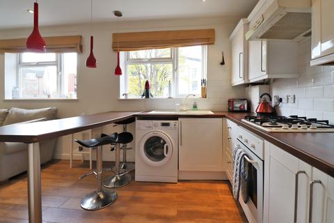 Flat 4, 18 Palace Grove, Bromley, BR1 3HA