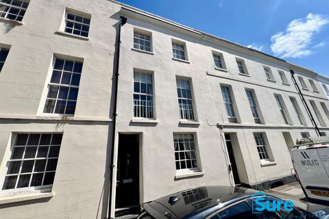 5 bedroom terraced house to rent, Oxford Street, GL1