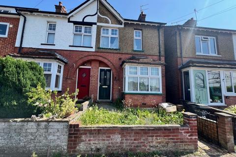 3 bedroom terraced house to rent, Brockhurst Road,  Chesham,  HP5