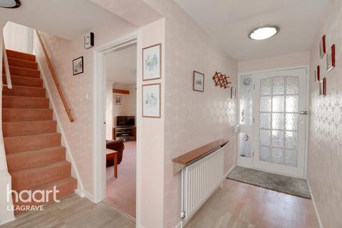 27 Brooklands Close, Luton, LU4 9EH