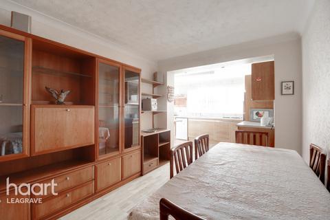 27 Brooklands Close, Luton, LU4 9EH