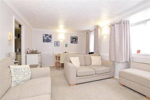 35 Redwood Gardens, London, E4 7NZ