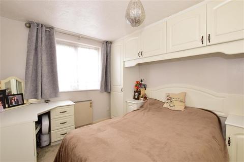 35 Redwood Gardens, London, E4 7NZ
