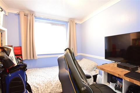 35 Redwood Gardens, London, E4 7NZ