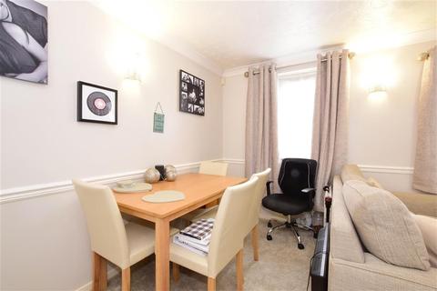 35 Redwood Gardens, London, E4 7NZ