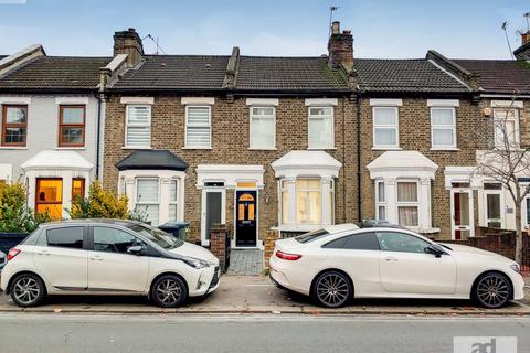 335 Cann Hall Road, London, E11 3NL