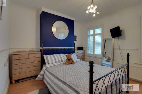 335 Cann Hall Road, London, E11 3NL
