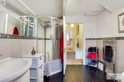 335 Cann Hall Road, London, E11 3NL