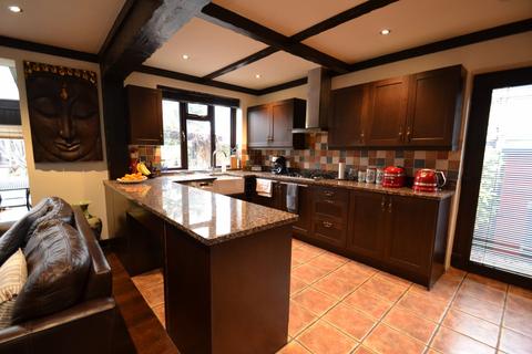 14 Cheam Road, Broadstone, BH18 9HD