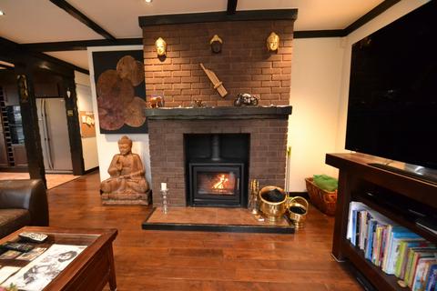 14 Cheam Road, Broadstone, BH18 9HD