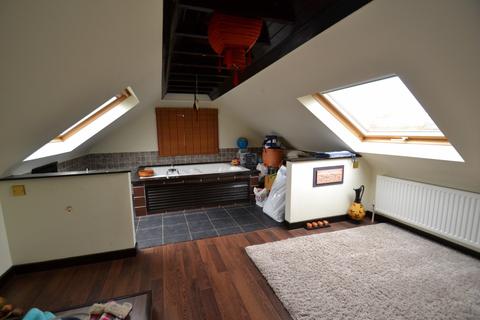 14 Cheam Road, Broadstone, BH18 9HD