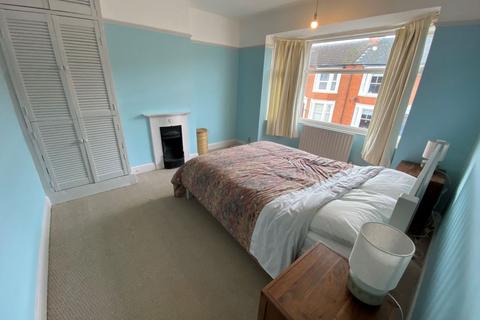 43 Albany Road, Northampton, NN1 5LZ