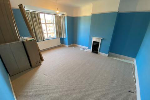 43 Albany Road, Northampton, NN1 5LZ