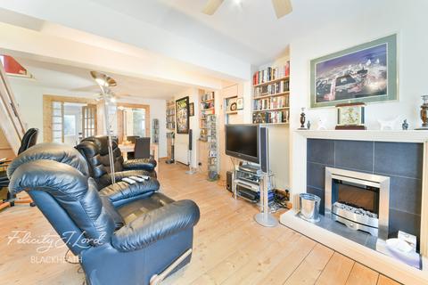 47 Couthurst Road, London, SE3 8TN