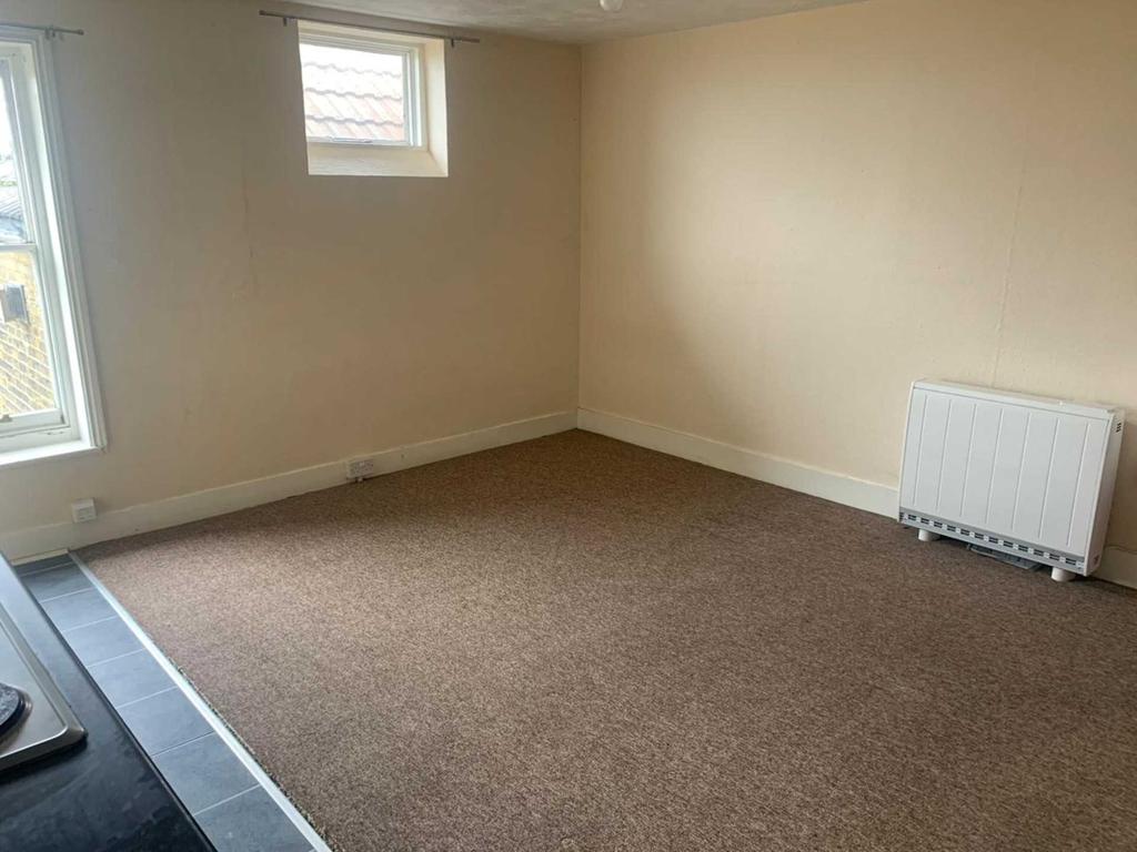 Watts Avenue, Rochester Studio £500 pcm (£115 pw)