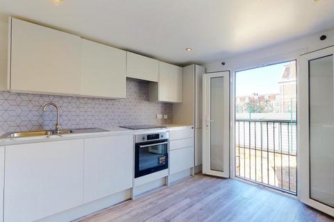 2 bedroom apartment to rent, Weiss Road, West Putney