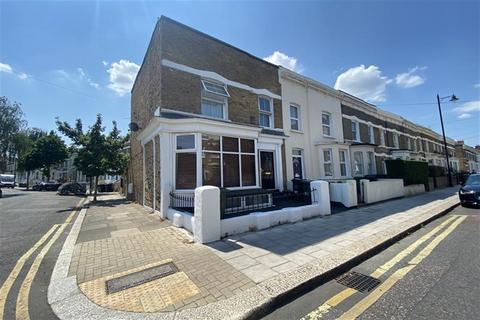 3 bedroom flat to rent, Ferndale Road, Clapham North, SW4