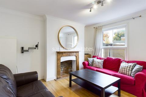 3 bedroom flat to rent, Ferndale Road, Clapham North, SW4