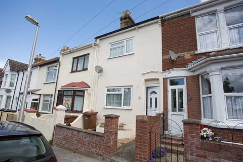 2 bedroom terraced house to rent, Imperial Road, Gillingham