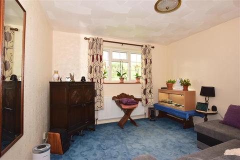 4 Lower Higham Road, Gravesend, DA12 2NG