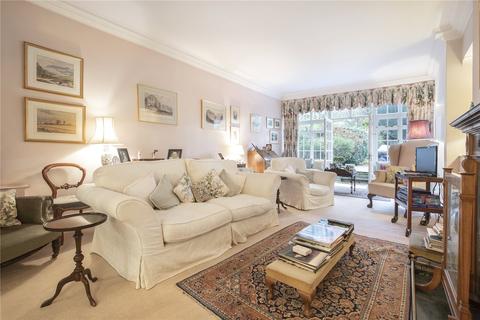 131 Queens Road, Richmond, TW10 6HF