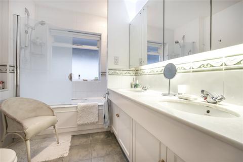 131 Queens Road, Richmond, TW10 6HF