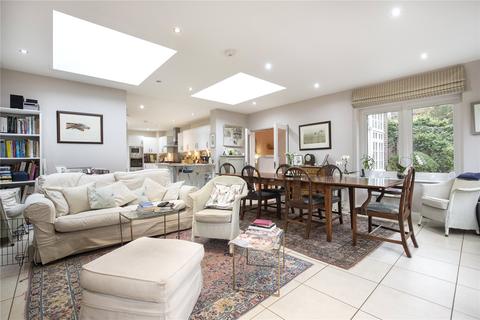 131 Queens Road, Richmond, TW10 6HF