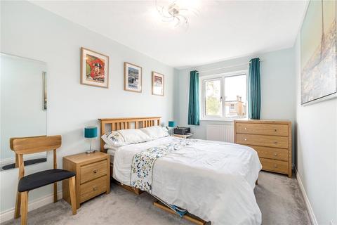 6 Acre Drive, London, SE22 9FD