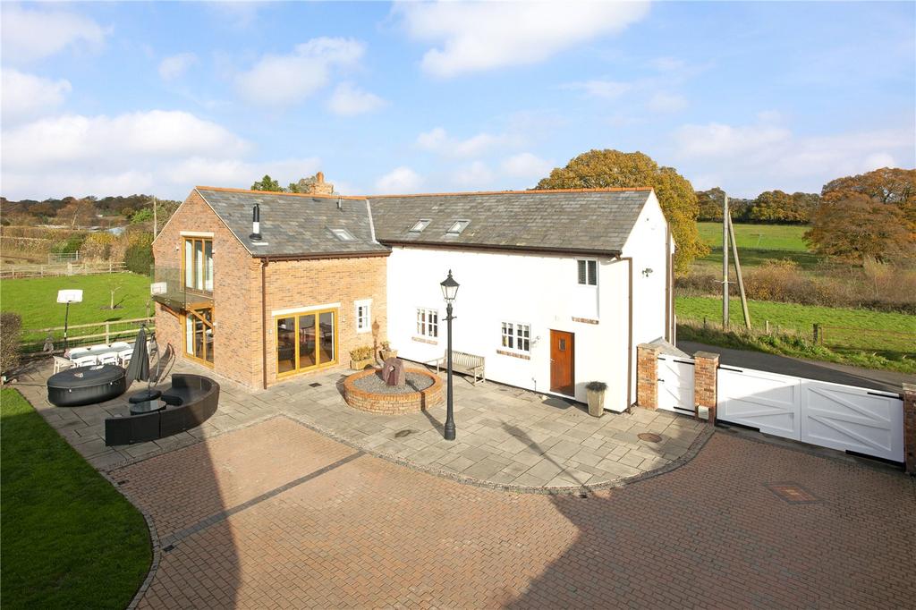 Stryt Isa, Penyffordd, Nr Chester, CH4 4 bed detached house £695,000