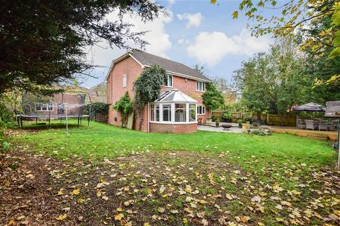 2 Old School Close, Sturry, Canterbury, CT2 0TW