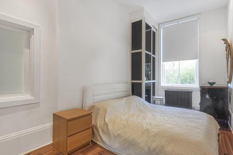 Entrance Floor Flat, 46 Belsize Square, London, NW3 4HN
