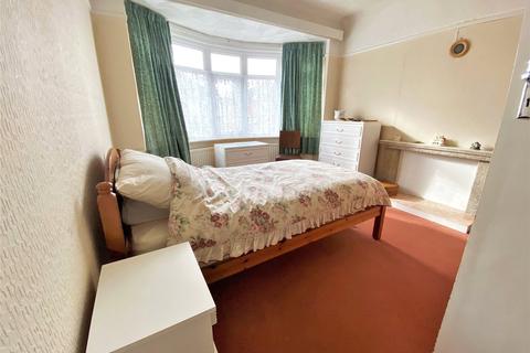 17 Bramley Road, Bournemouth, BH10 5LU