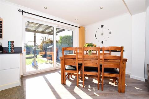 18 Minster Road, Ramsgate, CT11 0JL