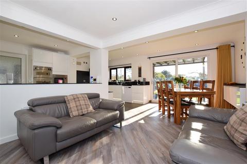 18 Minster Road, Ramsgate, CT11 0JL