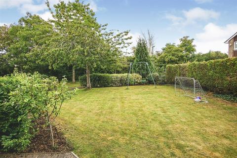 28 Charles Close, Thornbury, Bristol, BS35 1LN