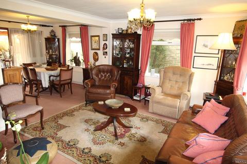 65 Littlestone Road, Littlestone, New Romney, TN28 8LP