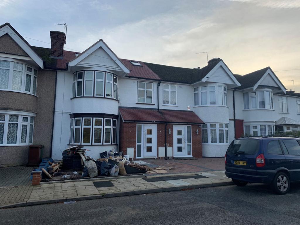 Prestwood Avenue, Kenton, HA3 2 bed flat £1,504 pcm (£347 pw)