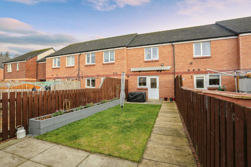 2nd photo of rear garden
