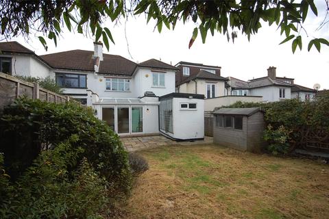 31 Windermere Avenue, London, N3 3QX