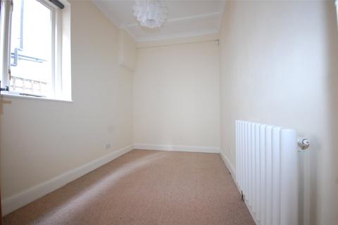 31 Windermere Avenue, London, N3 3QX