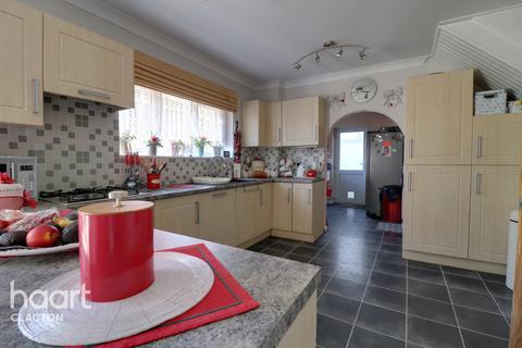1 Chandlers Close, Clacton-on-sea, CO16 7AX