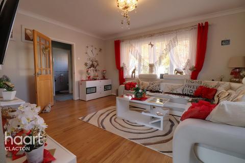 1 Chandlers Close, Clacton-on-sea, CO16 7AX