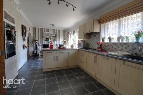 1 Chandlers Close, Clacton-on-sea, CO16 7AX