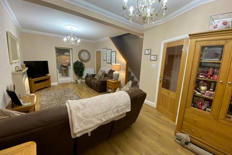 16 Pontrhondda Road, Tonypandy, CF40 2SZ