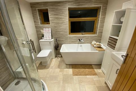 16 Pontrhondda Road, Tonypandy, CF40 2SZ