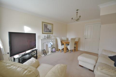 38 Harvest Way, Harleston, IP20 9GD