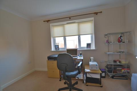 38 Harvest Way, Harleston, IP20 9GD