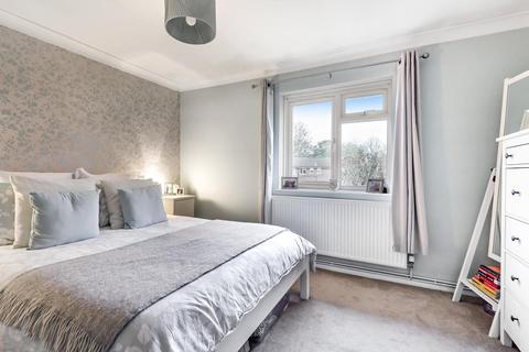 Flat 15, Shipbourne House Sellindge Close, Beckenham, BR3 1PG