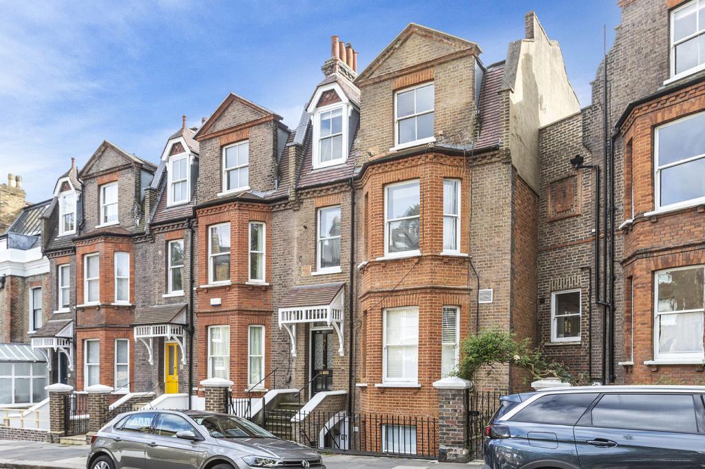 Willow Road, Hampstead Village NW3 2 bed flat £595,000