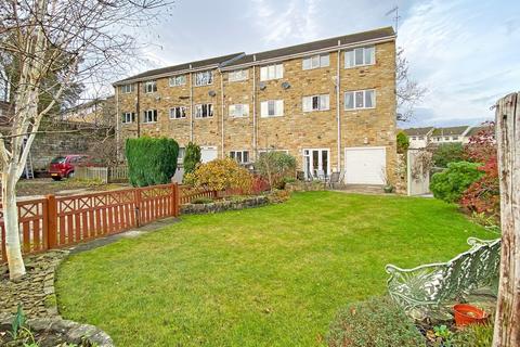 29 Grange Road, Dacre Banks, Harrogate, HG3 4HA